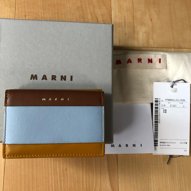 新品未使用 MARNI マル二 三つ折り財布 ミニレザーウォレット