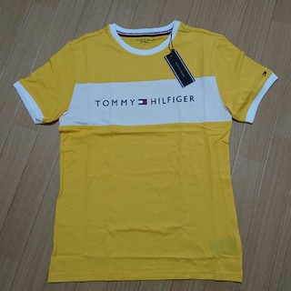 トミーヒルフィガー(TOMMY HILFIGER)のLサイズ yellow トミーヒルフィガー Tシャツ(Tシャツ(半袖/袖なし))