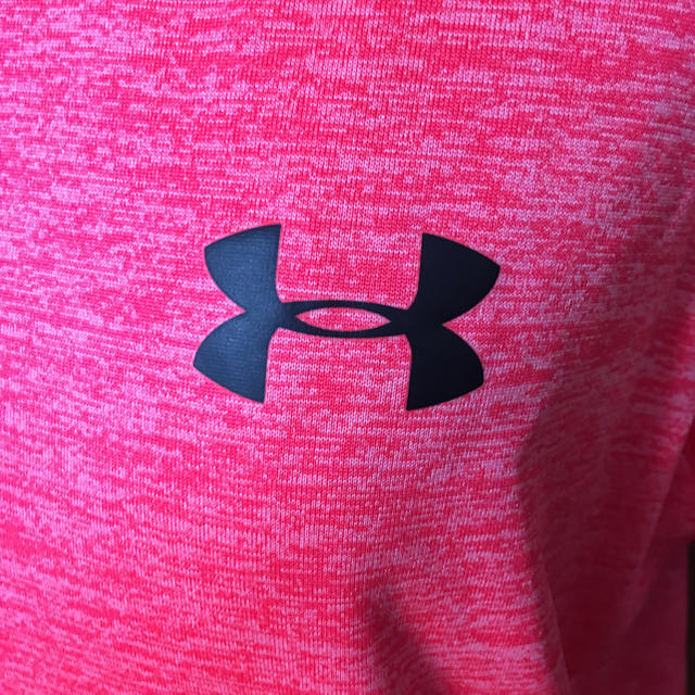 UNDER ARMOUR(アンダーアーマー)のアンダーアーマー・Ｔシャツ、オレンジ レディースのトップス(Tシャツ(半袖/袖なし))の商品写真