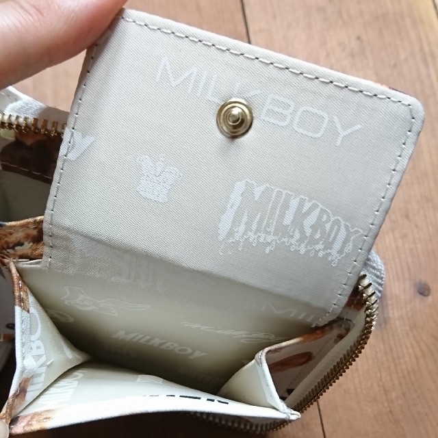 MILKBOY(ミルクボーイ)の専用出品 ミルクボーイ クマ ウォレット レディースのファッション小物(財布)の商品写真