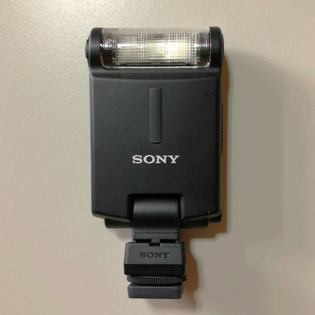SONY(ソニー)のSONYフラッシュ HVL-F20AM+シューアダプター  セット スマホ/家電/カメラのカメラ(ストロボ/照明)の商品写真