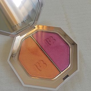 セフォラ(Sephora)の値下げ  fenty ハイライト(フェイスカラー)