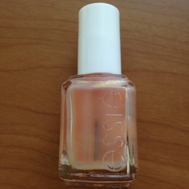 Essie(エッシー)のESSIE 545 PINK GLOVE SERVICE コスメ/美容のネイル(マニキュア)の商品写真