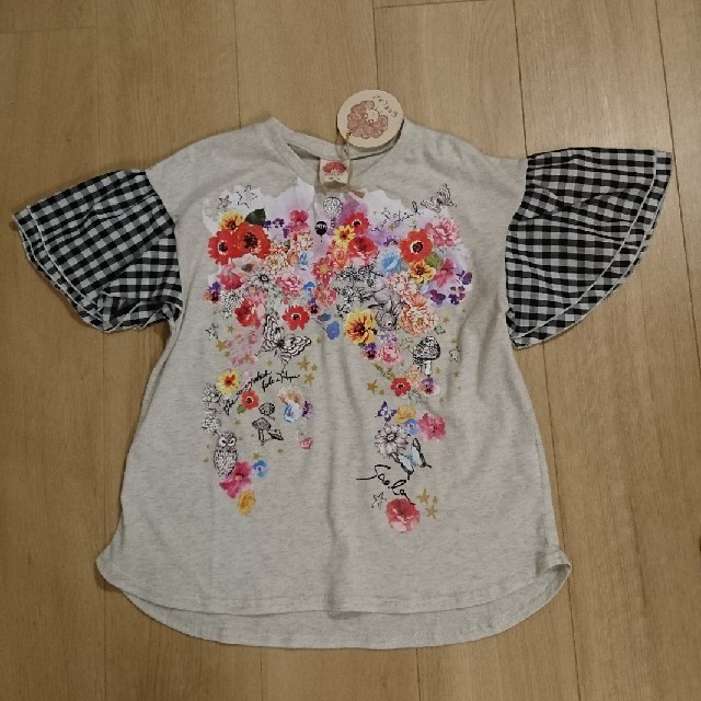 ScoLar(スカラー)のスカラー Tシャツ サイズ140 新品 ベージュ キッズ/ベビー/マタニティのキッズ服女の子用(90cm~)(Tシャツ/カットソー)の商品写真