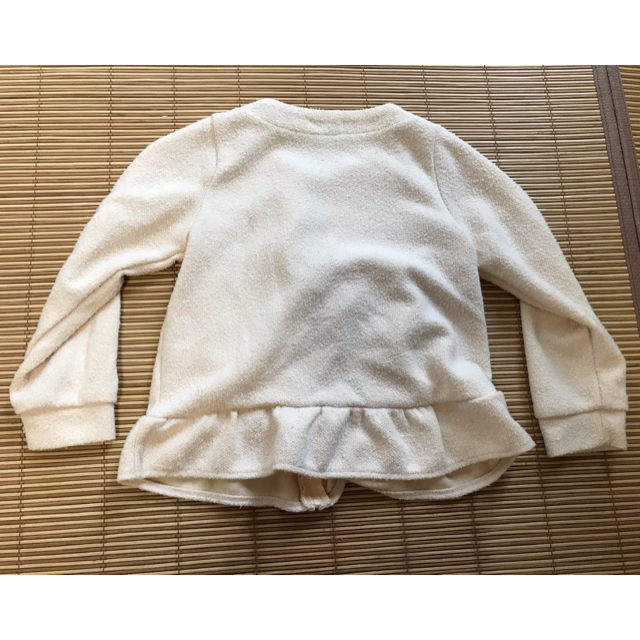 GU(ジーユー)のガールズ110白カーディガンGU  2枚セット キッズ/ベビー/マタニティのキッズ服女の子用(90cm~)(カーディガン)の商品写真