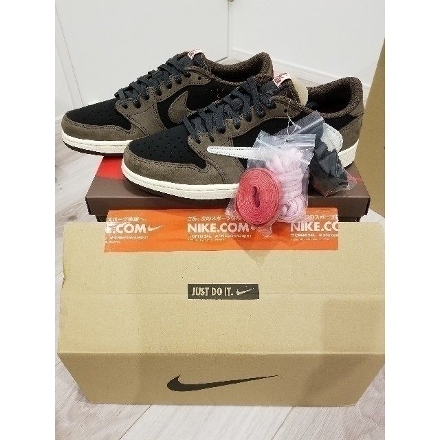 NIKE TRAVIS SCOTT トラビス スコット エアジョーダン1　LOW