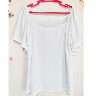 シマムラ(しまむら)の新品 しまむら 白 Tシャツ デコルテ 首あき オフショル(Tシャツ(半袖/袖なし))