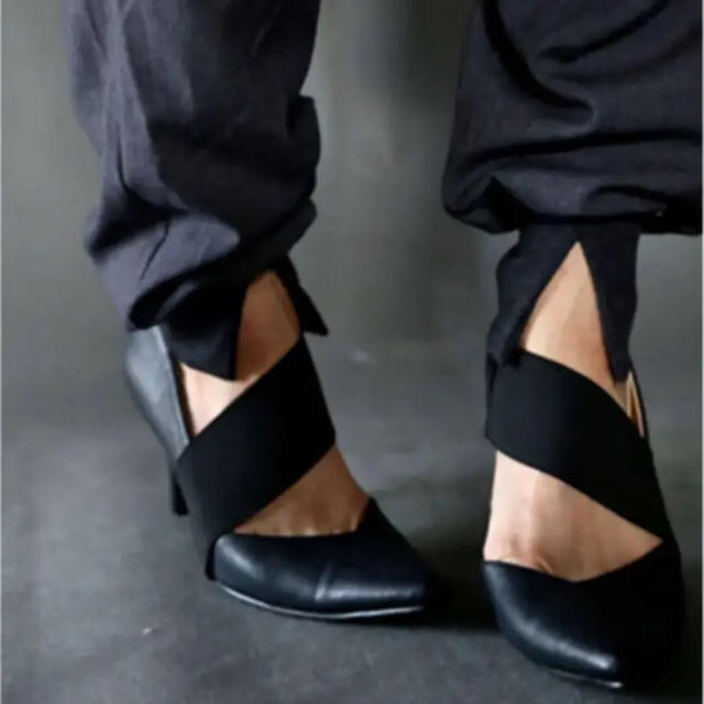 antiqua(アンティカ)のantiqua ゴア パンプス ブラックMサイズ レディースの靴/シューズ(ハイヒール/パンプス)の商品写真