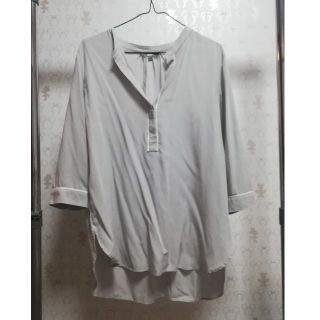 ユニクロ(UNIQLO)のユニクロ グレー カットソー(カットソー(半袖/袖なし))