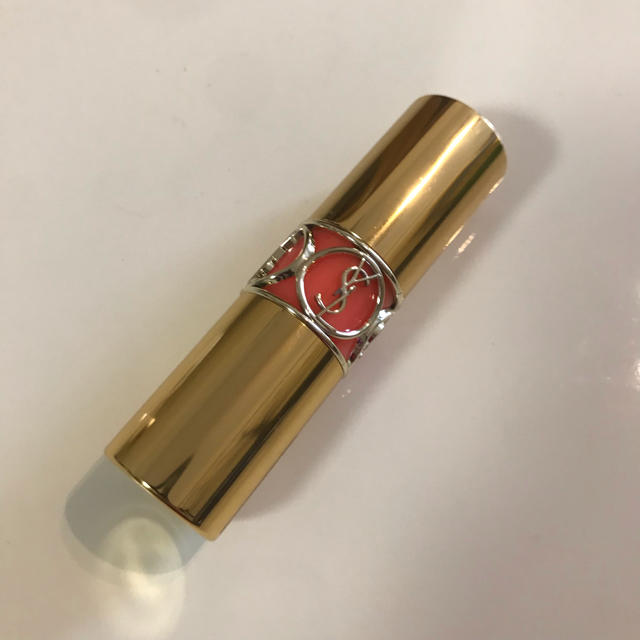 Yves Saint Laurent Beaute(イヴサンローランボーテ)のYSL ルージュ ヴォリュプテ シャイン No.30 コスメ/美容のベースメイク/化粧品(口紅)の商品写真