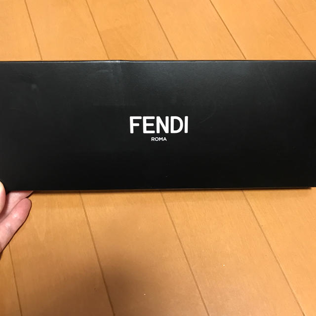 FENDI(フェンディ)のFENDI Numero TOKYO 特別付録 扇子 エンタメ/ホビーの雑誌(ファッション)の商品写真