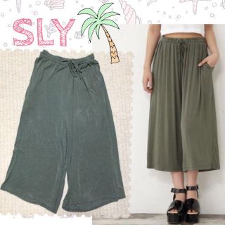 スライ(SLY)のSLY今期大人気ガウチョパンツ(クロップドパンツ)