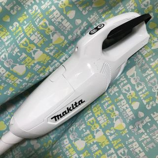 マキタ(Makita)のマキタ 充電式クリーナーCL107FD ハンディクリーナー コードレスクリーナー(掃除機)