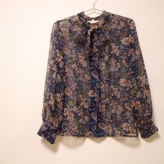 ザラ(ZARA)のTOKYO FLOWER アンティーク ボウタイブラウス 花柄(シャツ/ブラウス(長袖/七分))