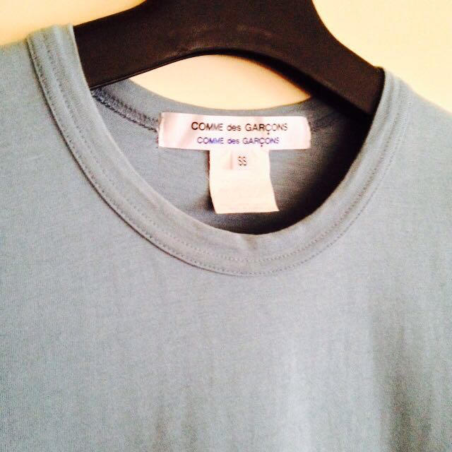COMME des GARCONS(コムデギャルソン)のコムコム ブルーグレーTシャツ レディースのトップス(Tシャツ(半袖/袖なし))の商品写真
