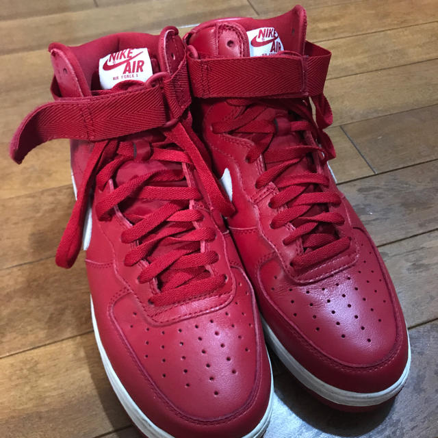 NIKE(ナイキ)のNIKE AIR FORCE 1 HIGH RETRO メンズの靴/シューズ(スニーカー)の商品写真