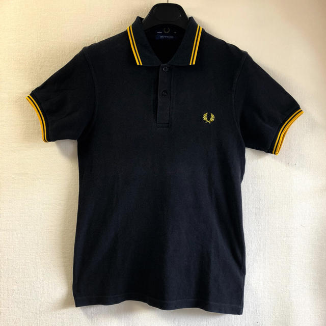 FRED PERRY(フレッドペリー)のフレッドペリーポロシャツ ディップライン Mサイズ 黒 38 パンクス スキンズ メンズのトップス(ポロシャツ)の商品写真