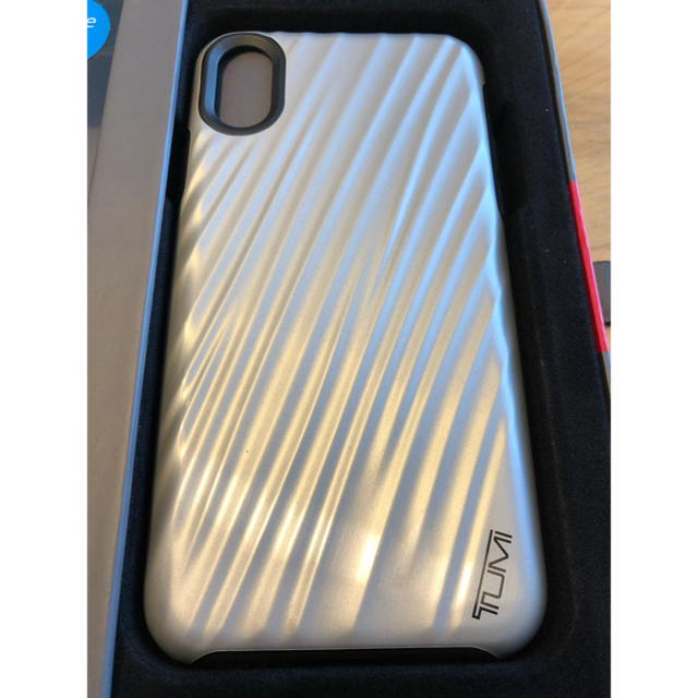 TUMI(トゥミ)のiPhoneXS/Xケース TUMI 19 Degree Case シルバー スマホ/家電/カメラのスマホアクセサリー(iPhoneケース)の商品写真