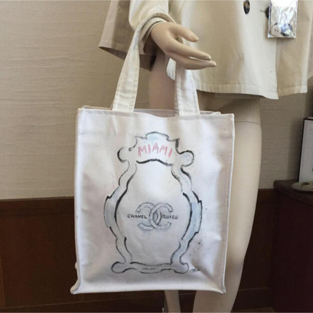 移転準備特別価格⭐️CHANELランウェイtote bag ❷