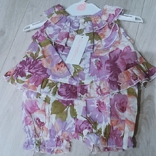 西松屋(ニシマツヤ)の新品🌼花柄セットアップ70 キッズ/ベビー/マタニティのキッズ服女の子用(90cm~)(ワンピース)の商品写真