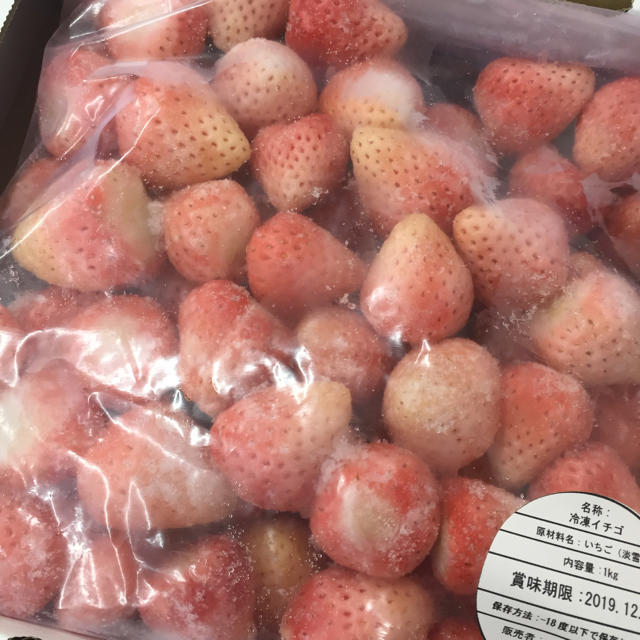奈良県産 白いちご (ピンク) 淡雪 冷凍苺 4kg    食品/飲料/酒の食品(フルーツ)の商品写真