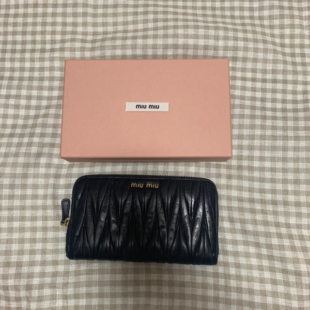 miumiu 財布