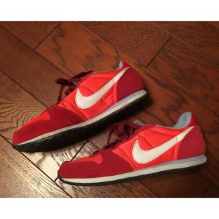 ナイキ(NIKE)のナイキ★レトロかわいいスニーカー赤24.5美品(スニーカー)