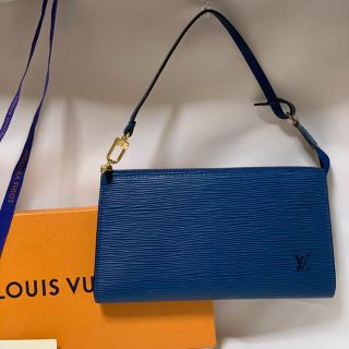 ルイヴィトン(LOUIS VUITTON)のルイ・ヴィトン エピ アクセソワール アクセサリーポーチ✨超美品キャベツ様専用(ポーチ)