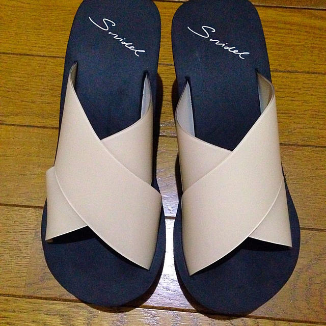 SNIDEL(スナイデル)の今期ビーチクロスサンダル レディースの靴/シューズ(サンダル)の商品写真