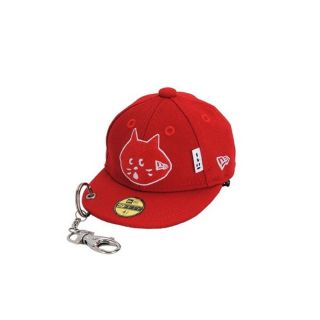 ニューエラー(NEW ERA)のにゃー×NEW ERA キーホルダー（レッド）(キャップ)