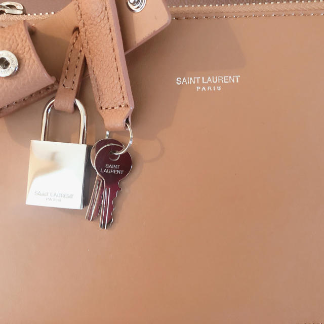 Saint Laurent(サンローラン)のmi2様専用　Saint Laurent サックドジュール レディースのバッグ(ハンドバッグ)の商品写真