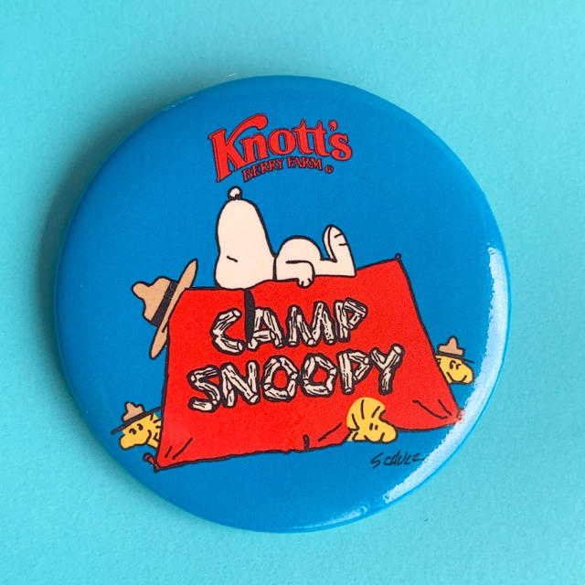 SNOOPY(スヌーピー)のナッツベリーファーム スヌーピー SNOOPY 缶バッジ エンタメ/ホビーのアニメグッズ(バッジ/ピンバッジ)の商品写真