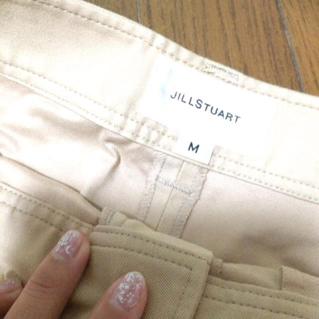 JILL by JILLSTUART(ジルバイジルスチュアート)のチノパン クロップド カーキ きれいめ レディースのパンツ(クロップドパンツ)の商品写真