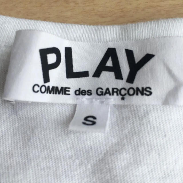 COMME des GARCONS(コムデギャルソン)のコンデギャルソン  プレイ  Tシャツ！ レディースのトップス(Tシャツ(半袖/袖なし))の商品写真