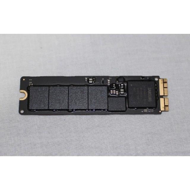 Apple純正SSD 256GB(Samsung製)