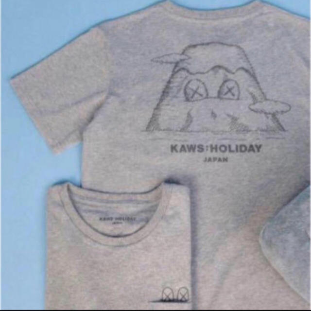 MEDICOM TOY(メディコムトイ)のKAWS HOLIDAY Lサイズ グレー Tシャツ  メンズのトップス(Tシャツ/カットソー(半袖/袖なし))の商品写真