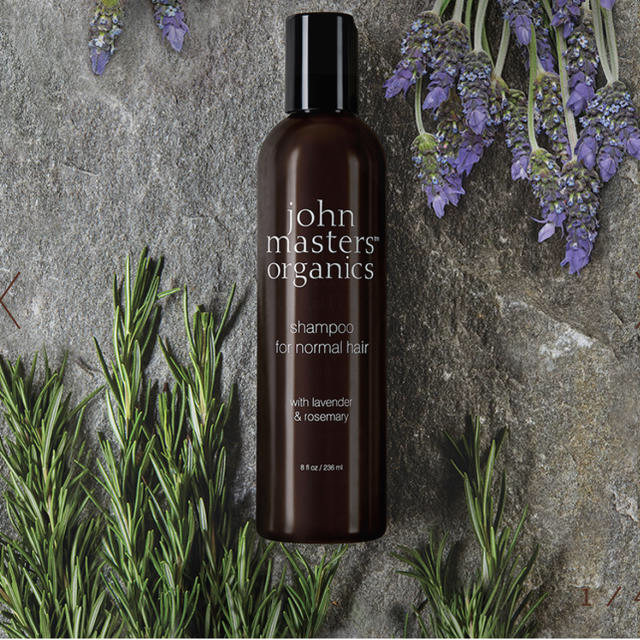 John Masters Organics(ジョンマスターオーガニック)の(新品未使用)ｼﾞｮﾝﾏｽﾀｰｵｰｶﾞﾆｯｸ シャンプー ラベンダーローズマリー コスメ/美容のヘアケア/スタイリング(シャンプー)の商品写真