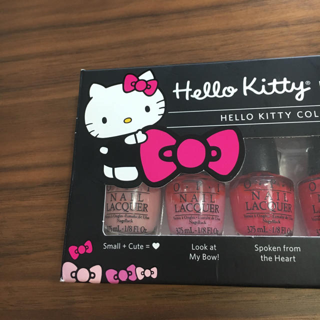OPI(オーピーアイ)のHELLO KITTY BY OPI コスメ/美容のネイル(マニキュア)の商品写真
