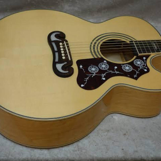 Epiphone EJ-200SCE