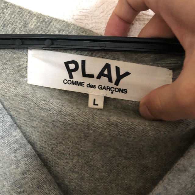 COMME des GARCONS(コムデギャルソン)のPLAY COMME des GARCONS カーディガン メンズのトップス(カーディガン)の商品写真