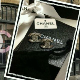 シャネル(CHANEL)のらくま様専用♡CHANEL‪‪❤︎‬ロゴピアス(ピアス)