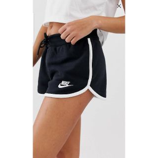 ナイキ(NIKE)の大人気 NIKE ショートパンツ 黒(ショートパンツ)