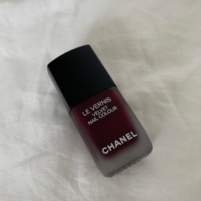 CHANEL(シャネル)のCHANEL ヴェルニ ヴェルヴェット638 プロフォンドゥール コスメ/美容のネイル(マニキュア)の商品写真