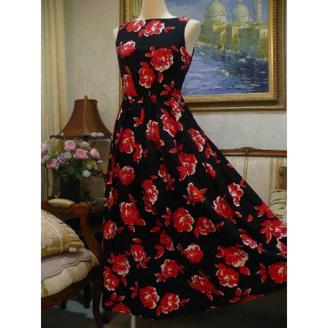 新品 英国 Laura Ashley 北欧デザイン Aライン ドレス レッド花柄