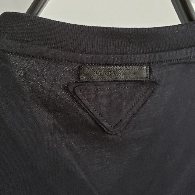 PRADA(プラダ)のPRADA Tシャツ Vネック 無地 黒 ブラック XL メンズのトップス(Tシャツ/カットソー(半袖/袖なし))の商品写真