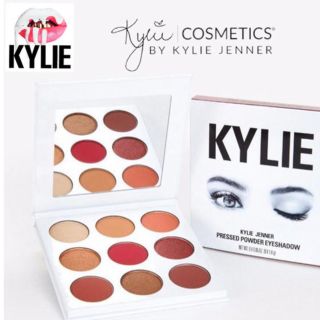 カイリーコスメティックス(Kylie Cosmetics)のkylie  cosmetics バーガンディ パレット ♡正規品 納品書付♡(アイシャドウ)