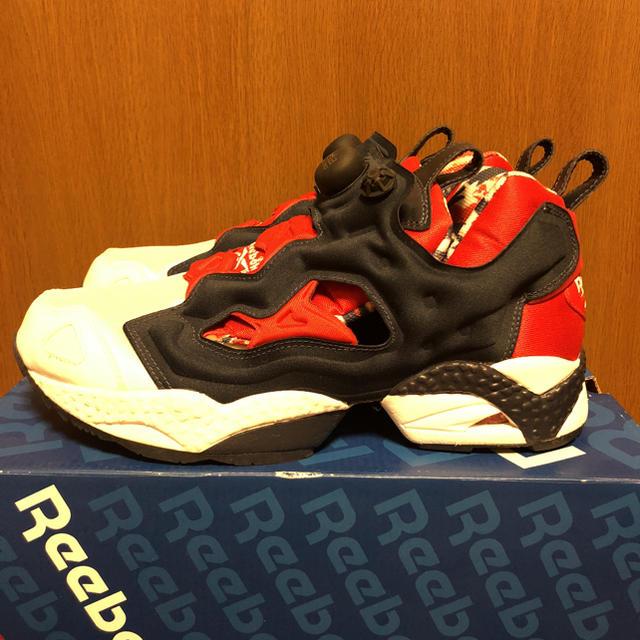 Reebok(リーボック)のReebok INSTA PUMP FURY メンズの靴/シューズ(スニーカー)の商品写真