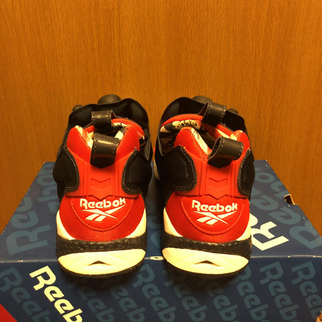 Reebok(リーボック)のReebok INSTA PUMP FURY メンズの靴/シューズ(スニーカー)の商品写真