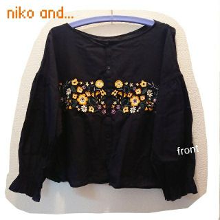 ニコアンド(niko and...)のAMI様専用☆niko and... * ネイビー 花柄刺繍ブラウス(シャツ/ブラウス(長袖/七分))