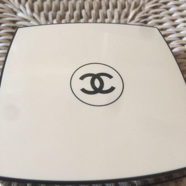 CHANEL(シャネル)のシャネル レ ベージュ 限定色 コスメ/美容のベースメイク/化粧品(フェイスパウダー)の商品写真